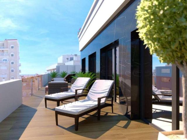 Torrevieja, en la Costa Blanca, es un popular destino turíst. 91m² Torrevieja