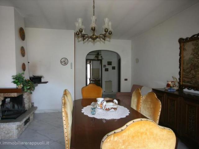 Torrita di Siena vendesi appartamento di mq 114, con ingress. 114m² Torrita di siena
