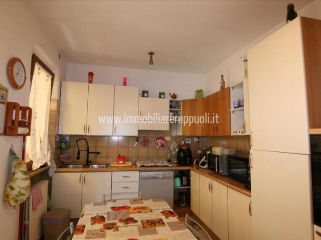 Torrita vendesi appartamento di mq 175 posto al piano primo. 175m² Torrita di Siena