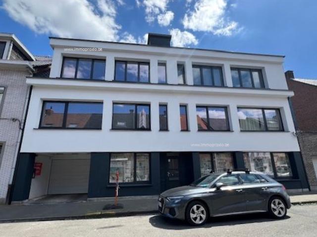 TOTAAL GERENOVEERD SUPER GEZELLIG APPARTEMENT