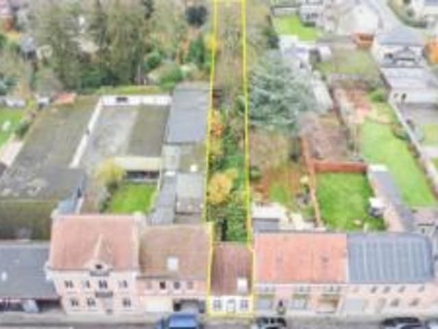 Totaal te renoveren/af te breken woning te Hamme op +8are