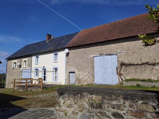 Totalement Renoves: Maison De 200 M2 + 2 Appartements Indep. 320m² Fursac