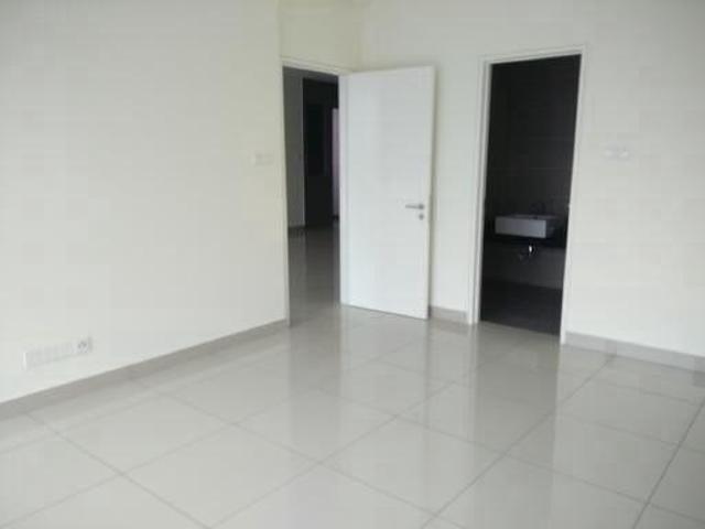 totally new ascenda condo corner end unit