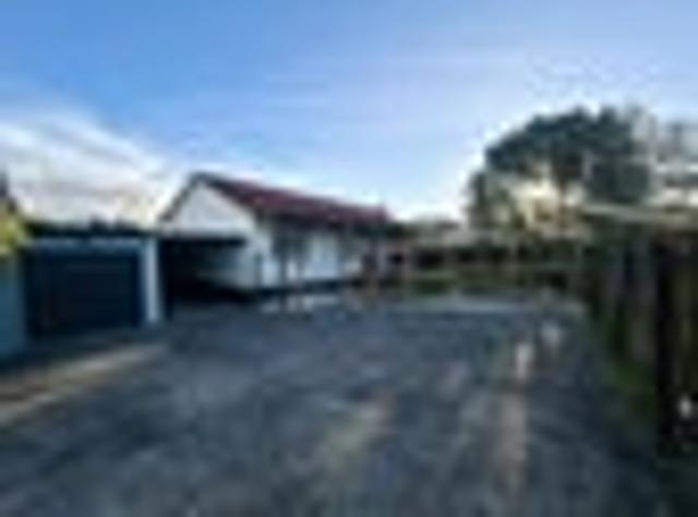 Flat Bush, 3 bedrooms, $680 pw