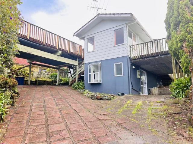 totara vale, 5 bedrooms