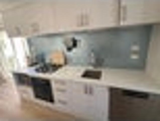Totara Vale, 2 bedrooms, $600 pw