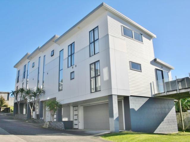 totara vale, 3 bedrooms