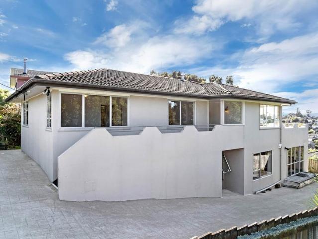 totara vale, 3 bedrooms