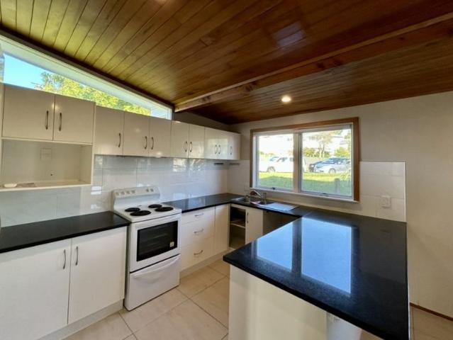 totara vale, 3 bedrooms