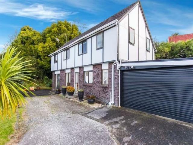 totara vale, 3 bedrooms