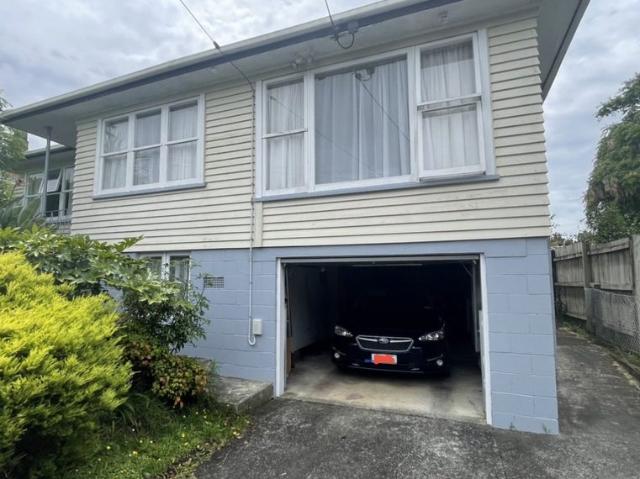 totara vale, 3 bedrooms