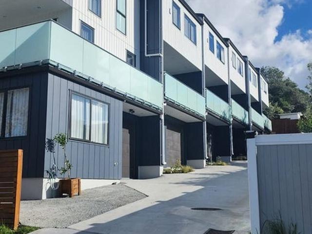 totara vale, 3 bedrooms