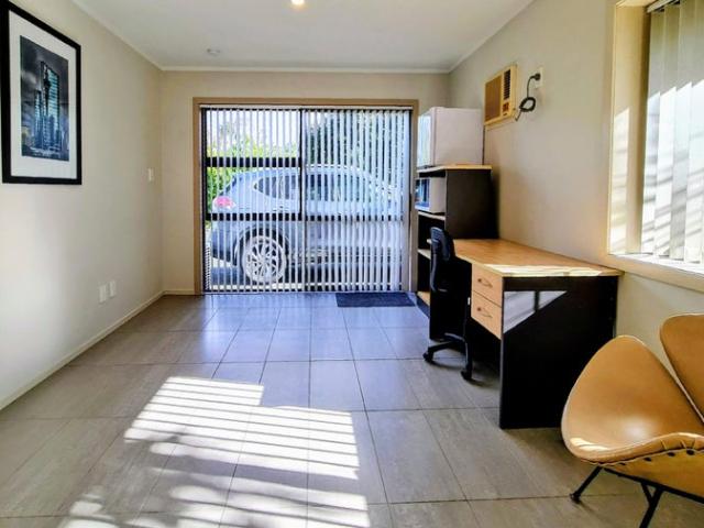 totara vale, studio