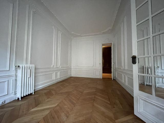 Tout savoir sur cet appartement à Paris 17ème