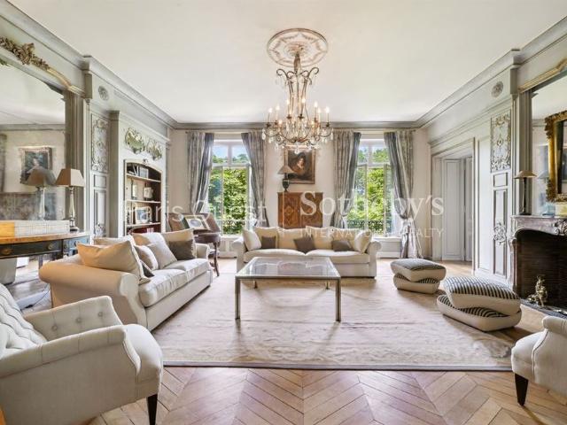 Tout savoir sur cet appartement à Paris 7ème