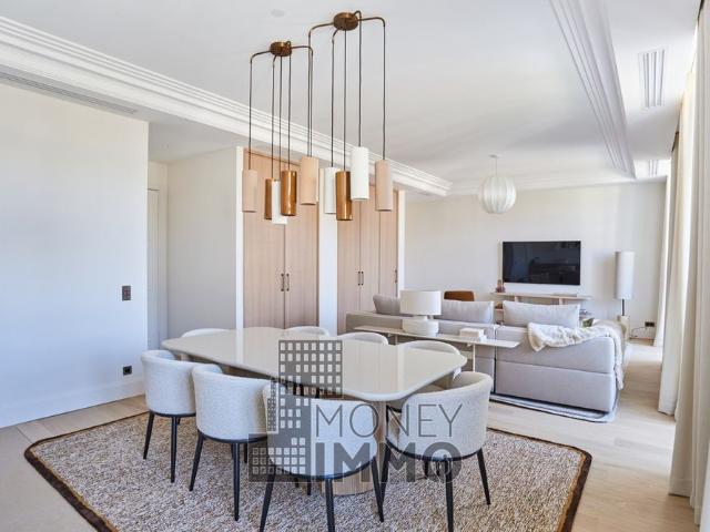 Tout savoir sur cet appartement à Paris 7ème