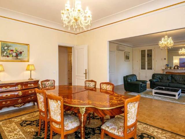 Tout savoir sur cet appartement à Paris 8ème