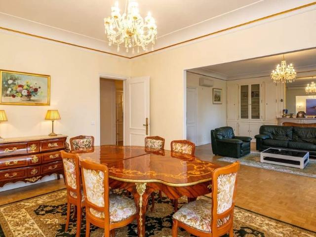 Tout savoir sur cet appartement à Paris 8ème