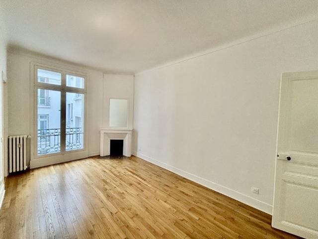 Tout savoir sur cet appartement à Paris 8ème