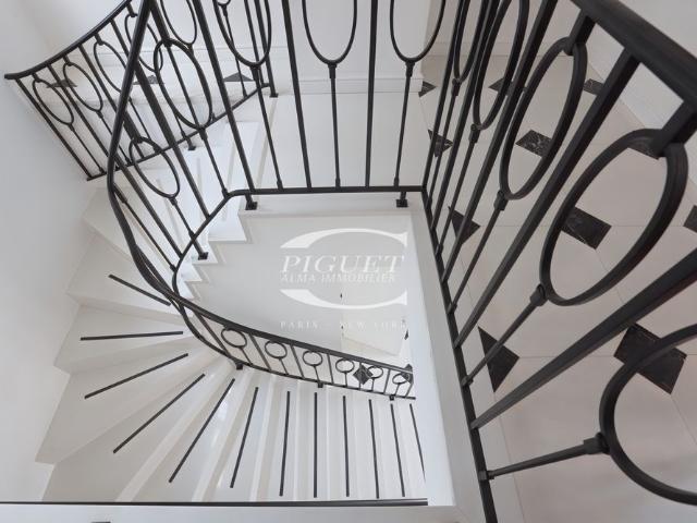 Tout savoir sur cet appartement à Paris 8ème