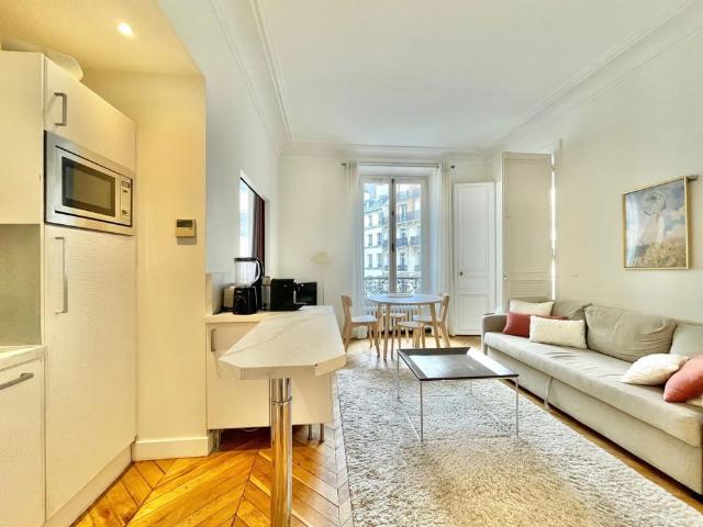 Tout savoir sur cet appartement à Paris 8ème