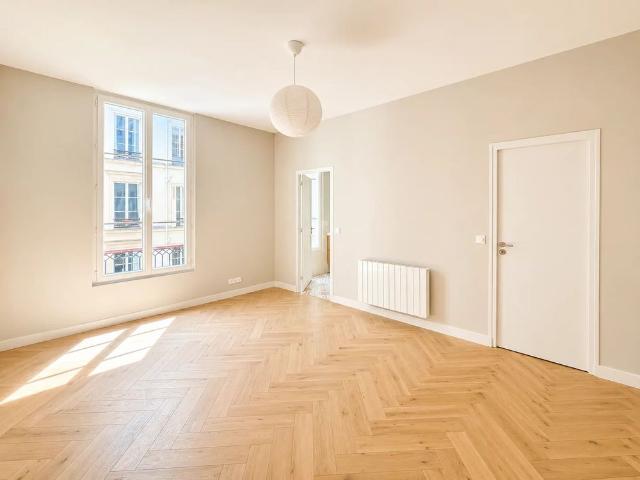 Tout savoir sur cet appartement à Paris 8ème