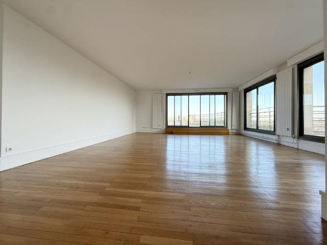 Tout savoir sur cet appartement dans le quartier Coteaux, à Saint Cloud