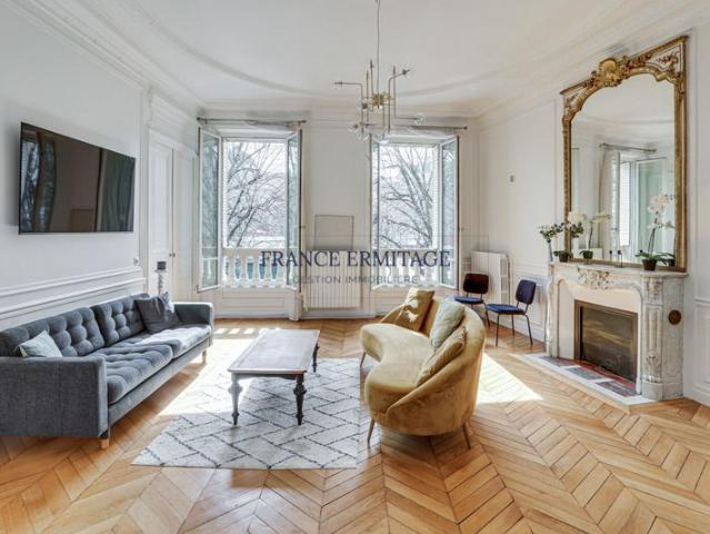Tout savoir sur cet appartement dans le quartier Courcelles Wagram, à Paris 17ème