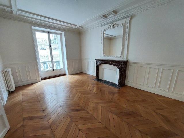 Tout savoir sur cet appartement dans le quartier Courcelles Wagram, à Paris 17ème