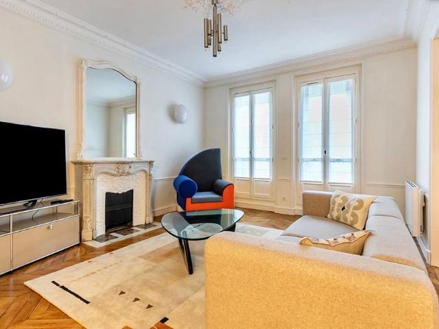Tout savoir sur cet appartement dans le quartier Courcelles Wagram, à Paris 17ème