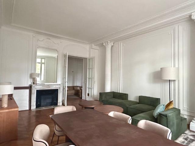 Tout savoir sur cet appartement dans le quartier Courcelles Wagram, à Paris 17ème