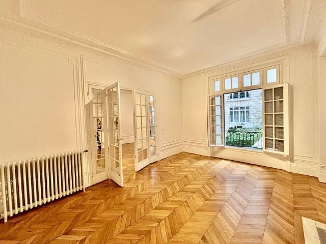 Tout savoir sur cet appartement dans le quartier Courcelles Wagram, à Paris 17ème