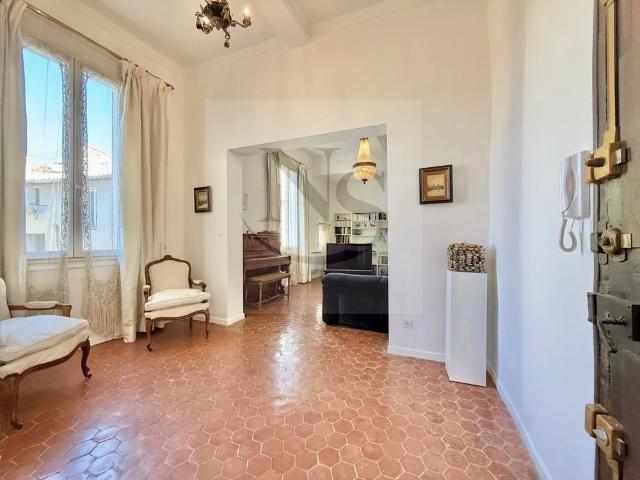 Tout savoir sur cet appartement dans le quartier Comtale Cente Cours Mirabeau, à Aix en Provence