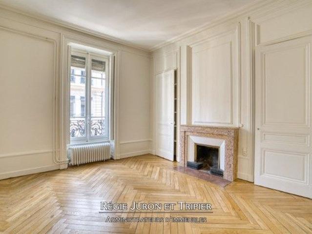 Tout savoir sur cet appartement dans le quartier Cordeliers Célestins Bourse, à Lyon 2ème