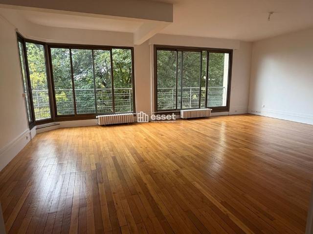 Tout savoir sur cet appartement dans le quartier Centre, à Saint Cloud