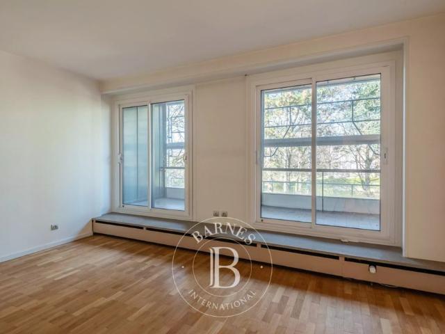 Tout savoir sur cet appartement dans le quartier Centre et Sud Est, à Saint Didier au Mont d'Or