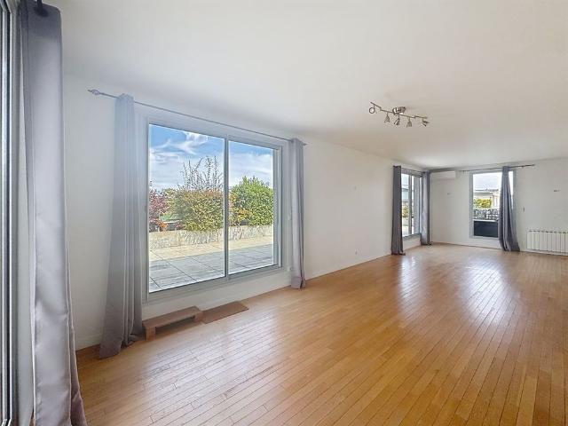Tout savoir sur cet appartement dans le quartier Centre Ville, à Reims
