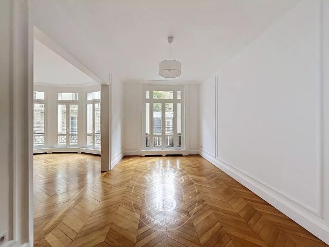 Tout savoir sur cet appartement dans le quartier Chaillot, à Paris 16ème