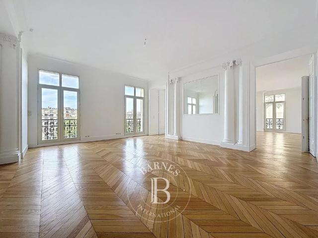 Tout savoir sur cet appartement dans le quartier Chaillot, à Paris 16ème