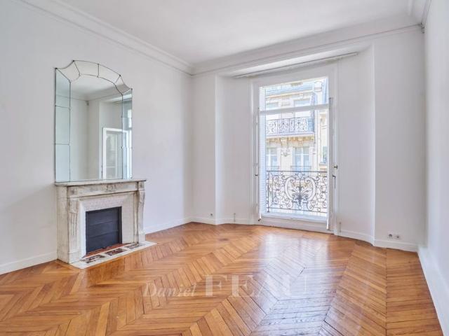 Tout savoir sur cet appartement dans le quartier Chaillot, à Paris 16ème