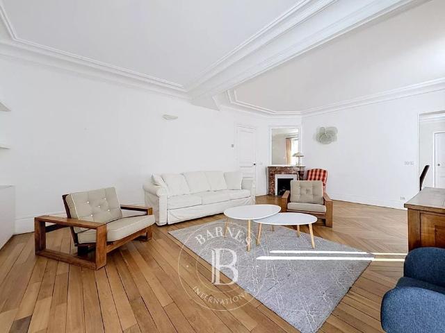 Tout savoir sur cet appartement dans le quartier Chaillot, à Paris 16ème