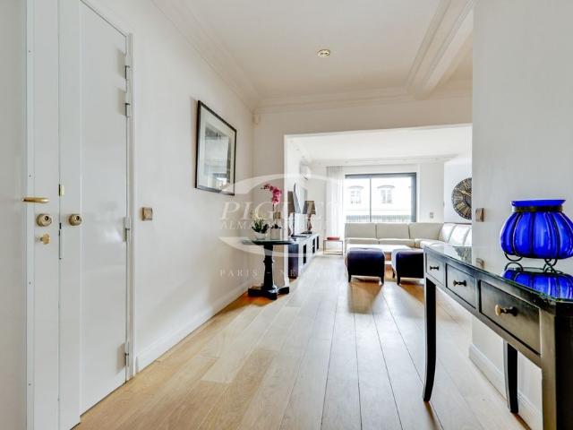 Tout savoir sur cet appartement dans le quartier Chaillot, à Paris 16ème