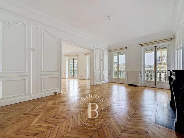 Tout savoir sur cet appartement dans le quartier Chaillot, à Paris 16ème