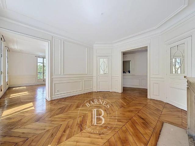 Tout savoir sur cet appartement dans le quartier Chaillot, à Paris 16ème