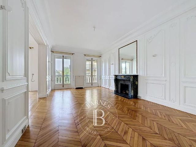 Tout savoir sur cet appartement dans le quartier Chaillot, à Paris 16ème