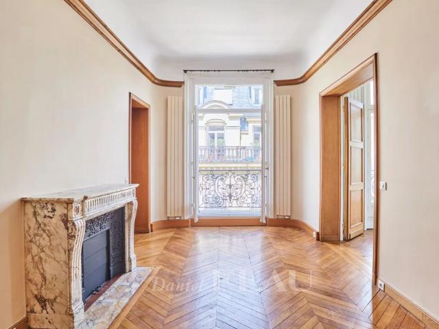 Tout savoir sur cet appartement dans le quartier Chaillot, à Paris 16ème