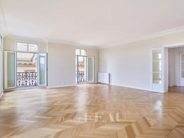 Tout savoir sur cet appartement dans le quartier Chaillot, à Paris 16ème