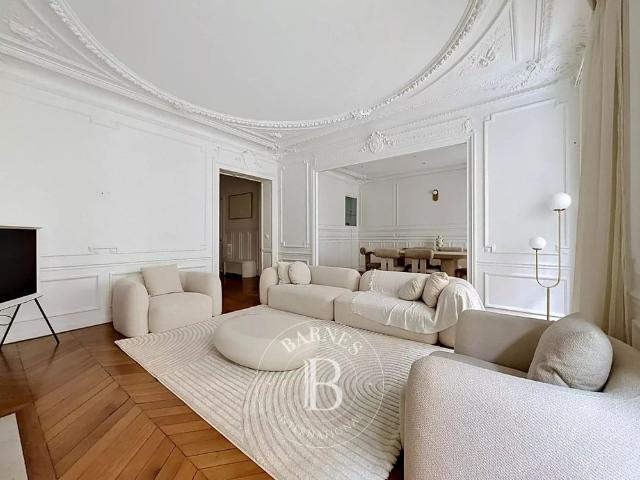Tout savoir sur cet appartement dans le quartier Chaillot, à Paris 16ème