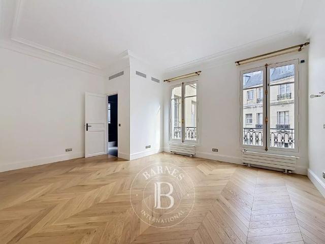 Tout savoir sur cet appartement dans le quartier Chaillot, à Paris 16ème