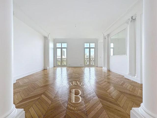 Tout savoir sur cet appartement dans le quartier Chaillot, à Paris 16ème